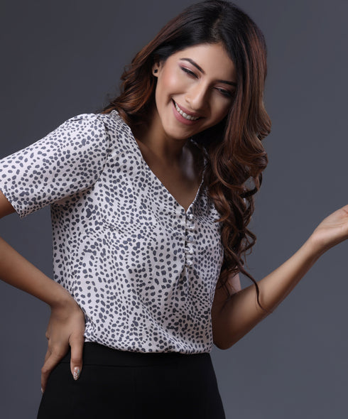 Neck Detailed Gathered Sleeve White Top